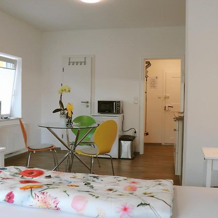 Helles Apartment Fuer 1-2 Pers. Mit Parkplatz Und Wifi Kraiburg am Inn Eksteriør billede