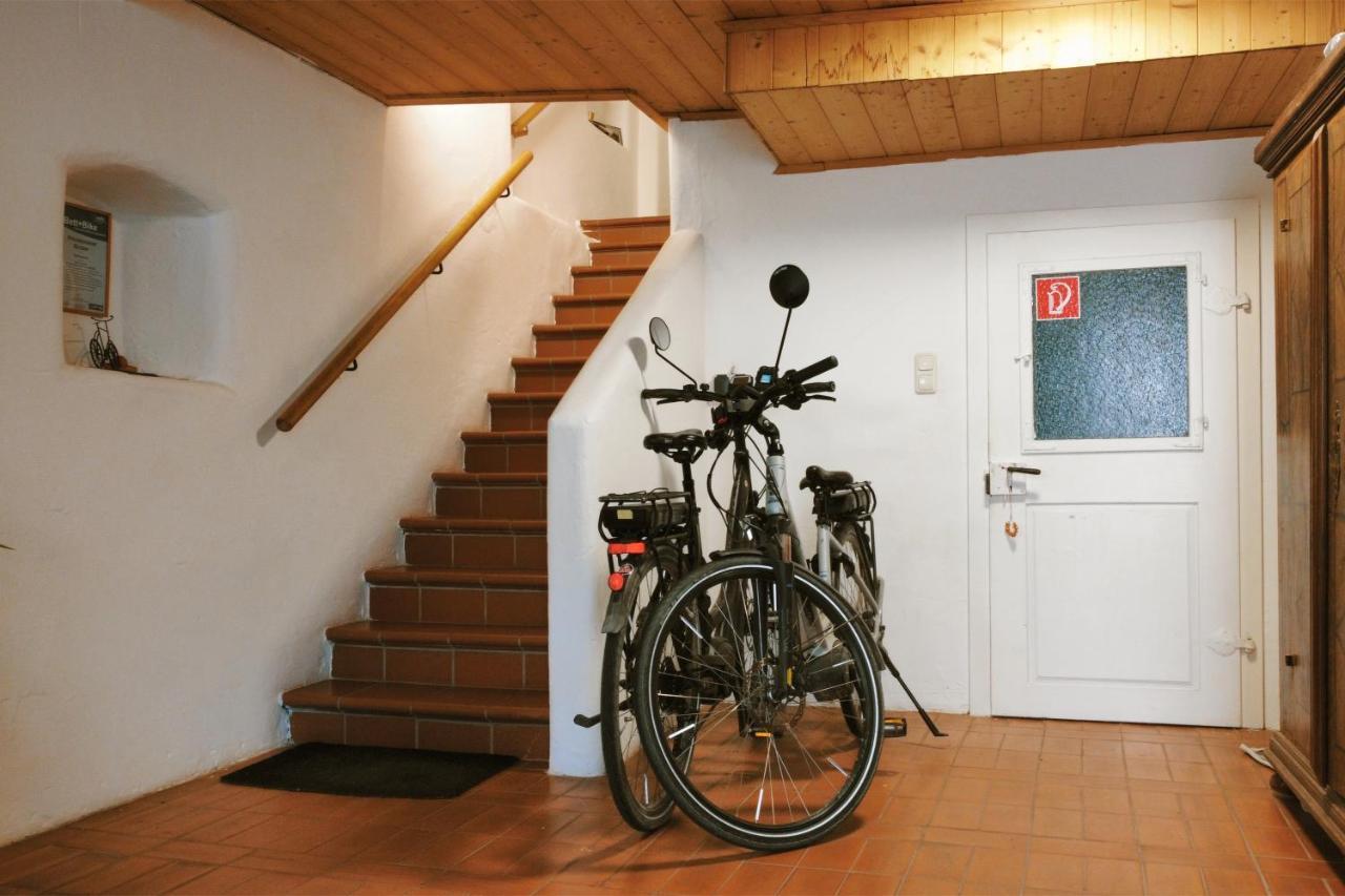 Helles Apartment Fuer 1-2 Pers. Mit Parkplatz Und Wifi Kraiburg am Inn Eksteriør billede