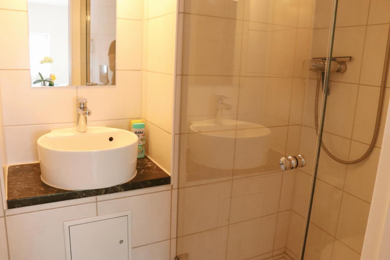 Helles Apartment Fuer 1-2 Pers. Mit Parkplatz Und Wifi Kraiburg am Inn Eksteriør billede