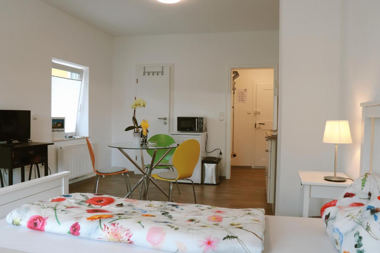 Helles Apartment Fuer 1-2 Pers. Mit Parkplatz Und Wifi Kraiburg am Inn Eksteriør billede