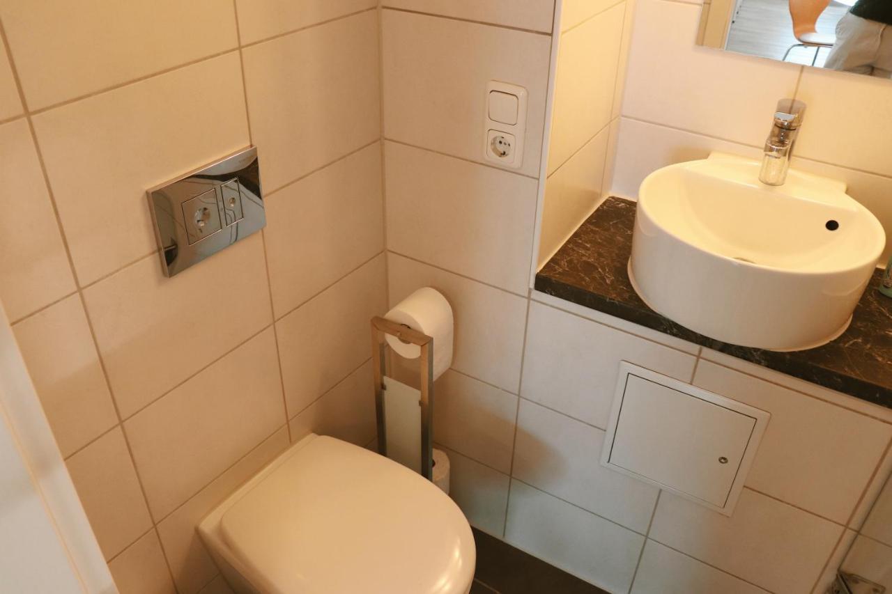 Helles Apartment Fuer 1-2 Pers. Mit Parkplatz Und Wifi Kraiburg am Inn Eksteriør billede