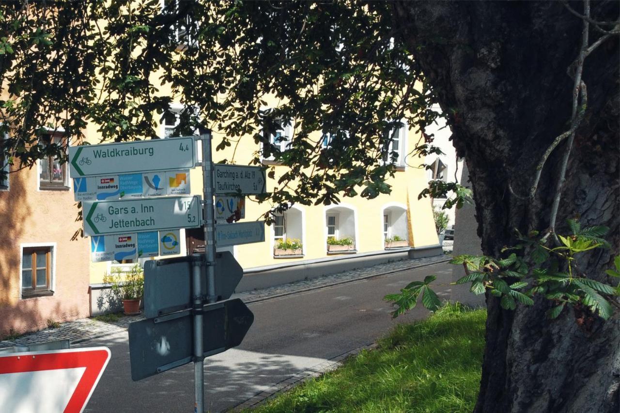 Helles Apartment Fuer 1-2 Pers. Mit Parkplatz Und Wifi Kraiburg am Inn Eksteriør billede