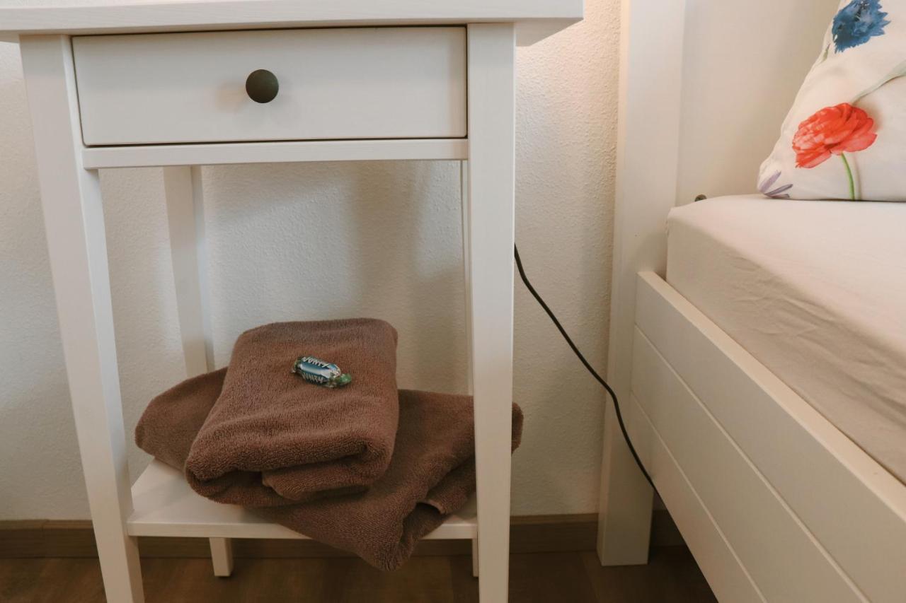 Helles Apartment Fuer 1-2 Pers. Mit Parkplatz Und Wifi Kraiburg am Inn Eksteriør billede