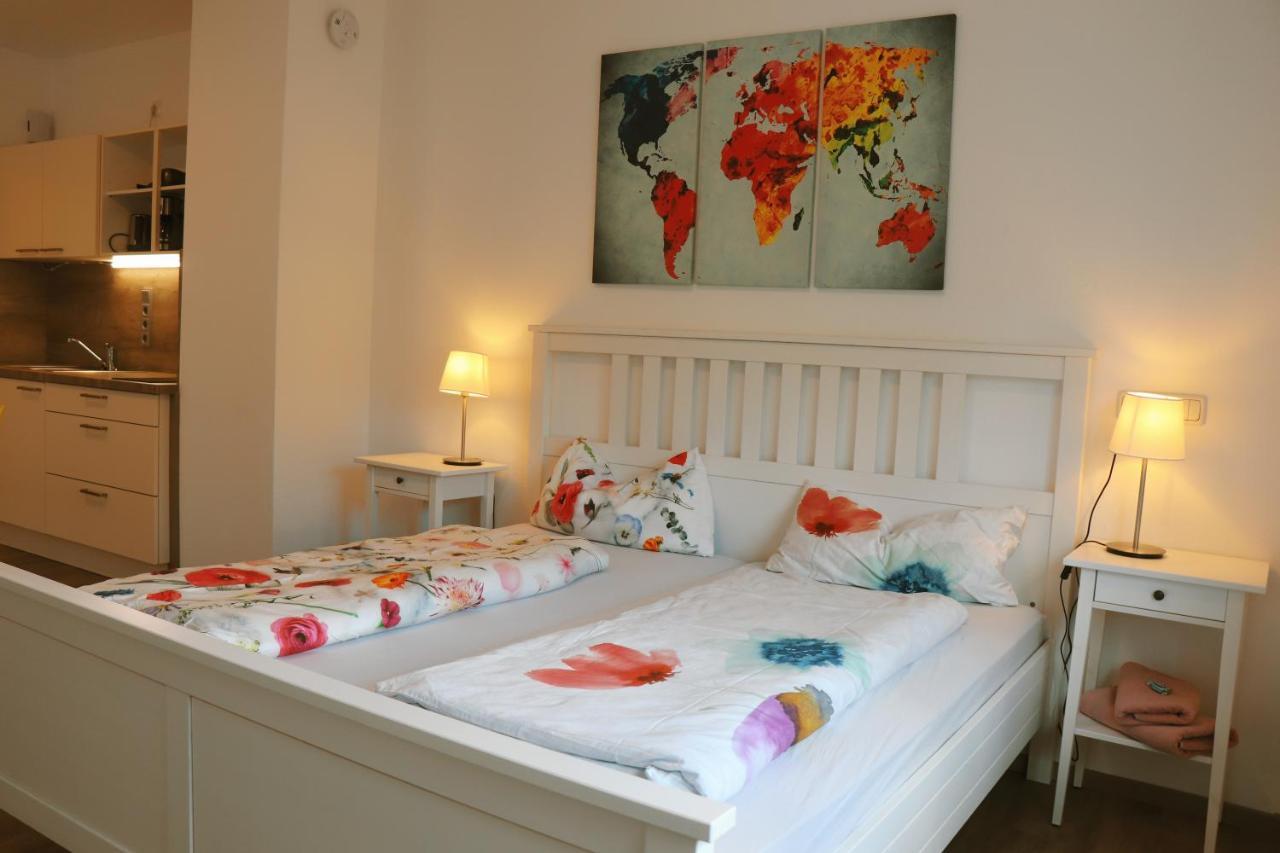 Helles Apartment Fuer 1-2 Pers. Mit Parkplatz Und Wifi Kraiburg am Inn Eksteriør billede