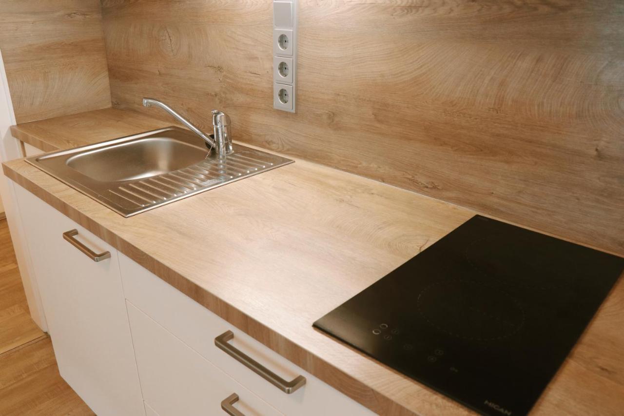 Helles Apartment Fuer 1-2 Pers. Mit Parkplatz Und Wifi Kraiburg am Inn Eksteriør billede